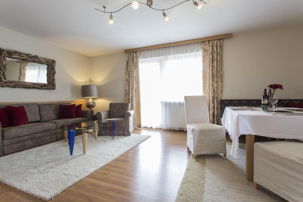 Appartement Am Sonnweg ゼーフェルト・イン・チロル エクステリア 写真