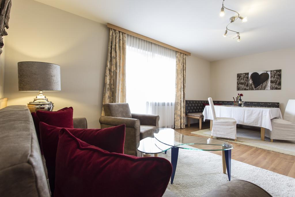 Appartement Am Sonnweg ゼーフェルト・イン・チロル エクステリア 写真
