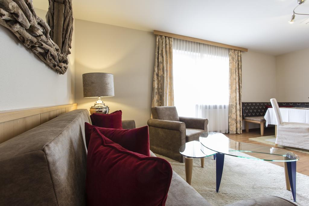 Appartement Am Sonnweg ゼーフェルト・イン・チロル エクステリア 写真